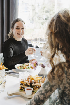 Jarig? Gratis eten bij Van der Valk