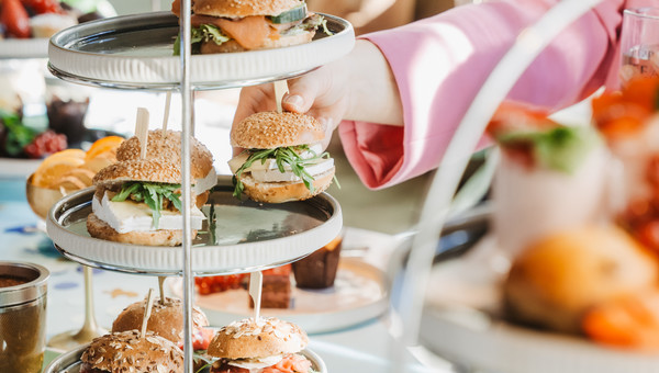 Geniet op zondag tijdens een lekkere high tea bij Van der Valk Amersfoort-A1